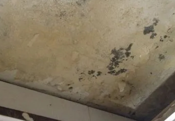 盐城市阳台漏水维修公司分享下盐城市卫生间渗水维修需要注意哪些问题。